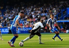 El Burgos conquista Riazor en los últimos minutos