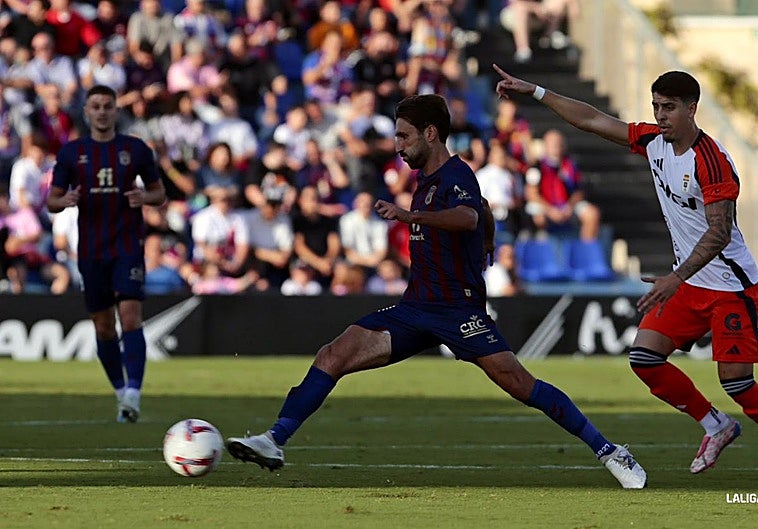 Eldense y Oviedo firman un empate en un emocionante encuentro