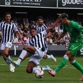 Andrés Martín, de penalti, le otorga la victoria al Racing en su visita a Castellón