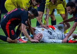 El portero alemán Marc-André Ter Stegen cae lesionado en Villarreal.