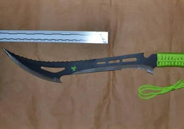 Un ejemplar de un cuchillo 'zombi' encontrado en Londres.