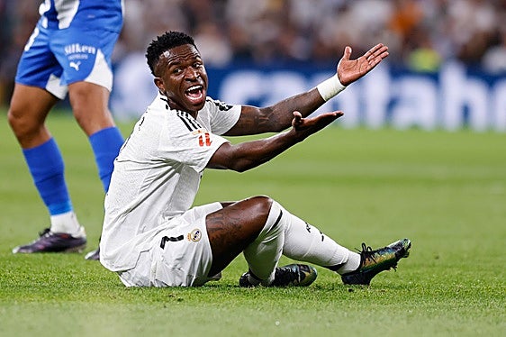 El Alavés se queja de que Endrick y Vinicius no fuesen expulsados