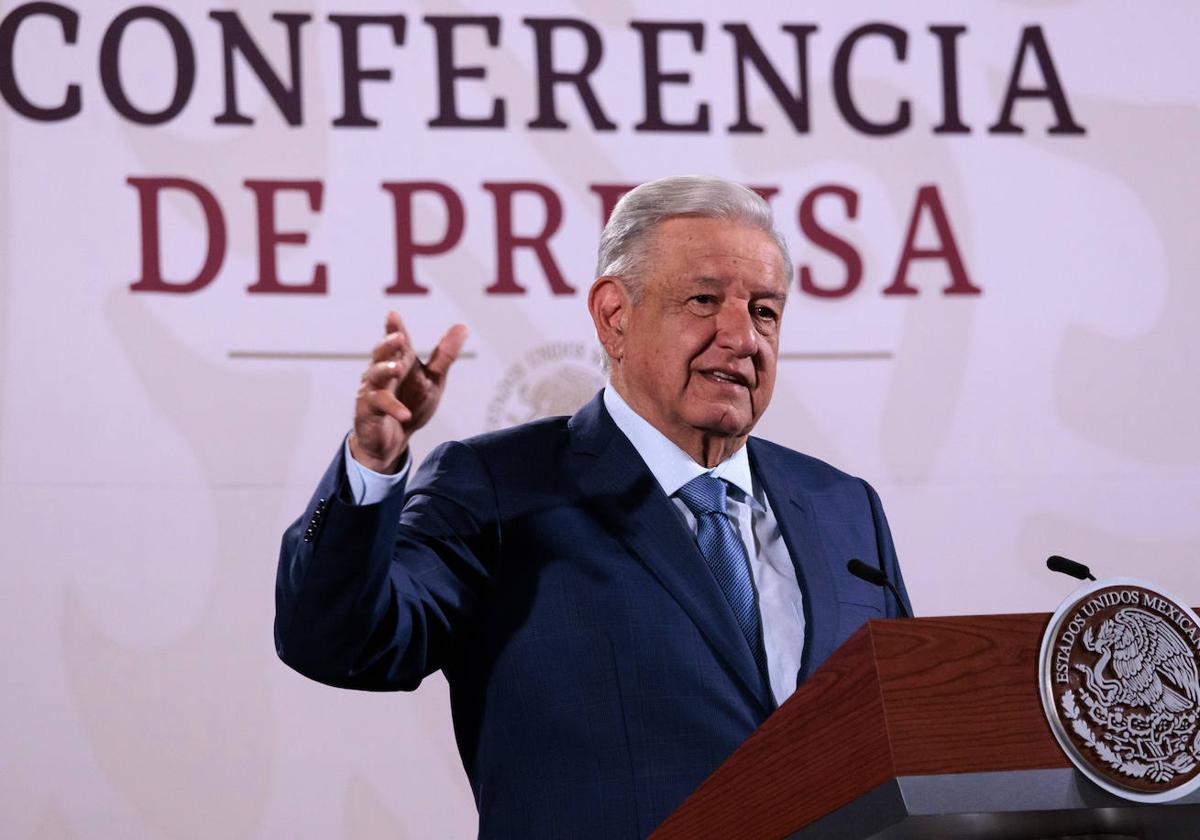 Andrés Manuel López Obrador, hablando en su conferencia de prensa matutina