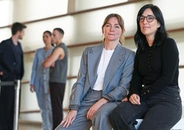 Nagore Aranburu y Alauda Ruiz de Azúa, actriz protagonista y directora de la serie 'Querer'.