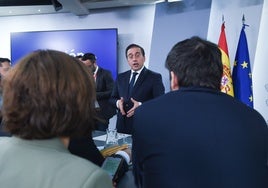 El ministro Albares tras su comparecencia de este martes en la Moncloa