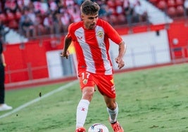 El Almería, con un jugador menos, vence al Burgos