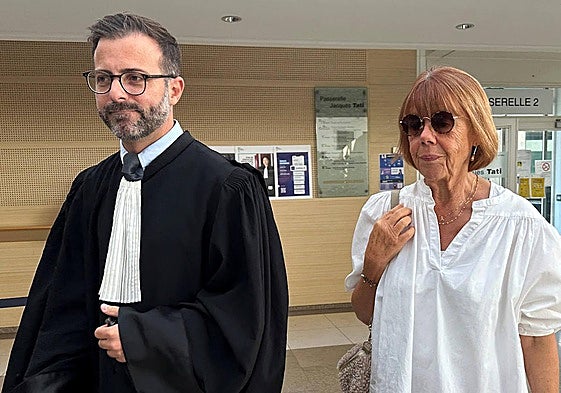 Giséle Pelicot junto con su abogado, Antoine Camus