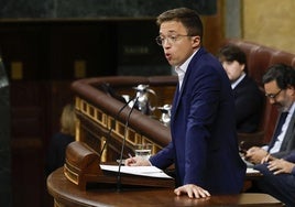 El portavoz de Sumar, Íñigo Errejón, durante el pleno de este miércoles en el Congreso.