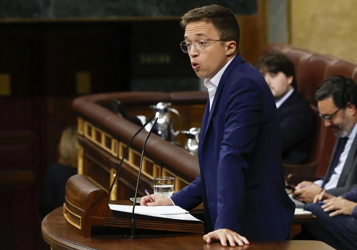 El portavoz de Sumar, Íñigo Errejón, durante el pleno de este miércoles en el Congreso.