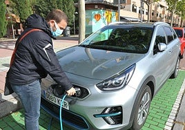 España solo cuenta con 2.705 puntos con más de 150 kW de potencia