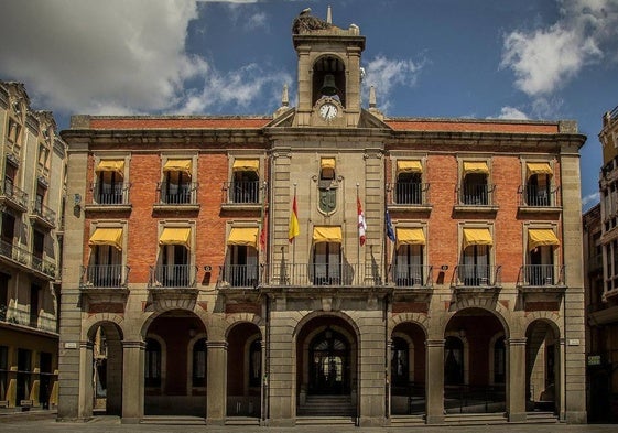 Fachada del Ayuntamiento de Zamora.