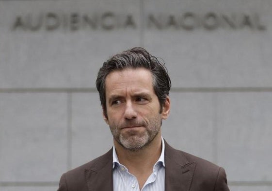 El portavoz del PP, Borja Sémper tras presentar este lunes en la Audiencia Nacional la querella