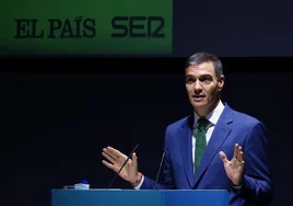 El presidente del Gobierno, Pedro Sánchez, esta mañana en un congreso en Barcelona.