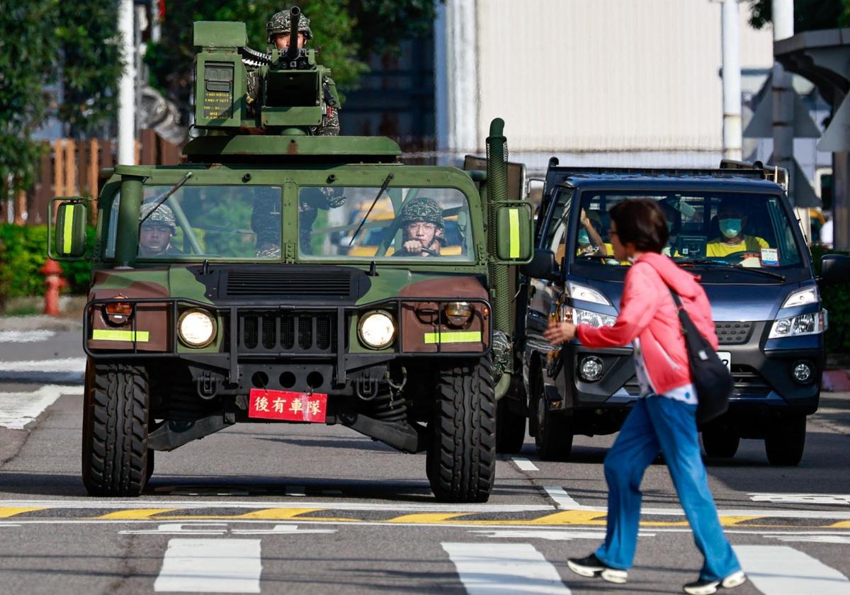 El ejército taiwanés desplegó este lunes a sus tropas en respuesta a las maniobras chinas.