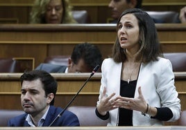 La líder de Podemos, Ione Belarra, confronta con Pedro Sánchez durante la sesión de control al Gobierno.