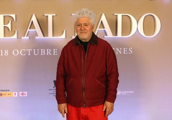 Pedro Almodóvar estrena 'La habitación de al lado', protagonizada por Julianne Moore y Tilda Swinton.