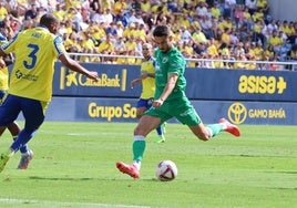 El Racing sigue imparable en Cádiz