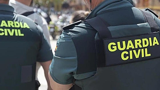 Detenido por retener a su pareja, privarla de comer y amenazarla de muerte