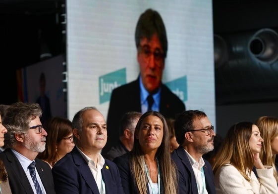 Carles Puigdemont interviene telemáticamente en el Congreso Nacional de Junts.