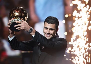 Rodri arrebata el Balón de Oro a Vinicius y lo recupera para España 64 años después