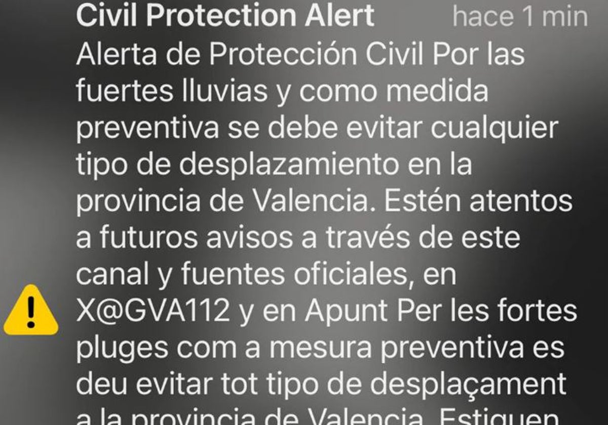 Mensaje de alerta de Protección Civil que llegó a los teléfonos móviles de los valencianos a las 20.12 del martes.