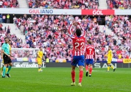 Giuliano Simeone celebra su primer gol como jugador del Atlético de Madrid.