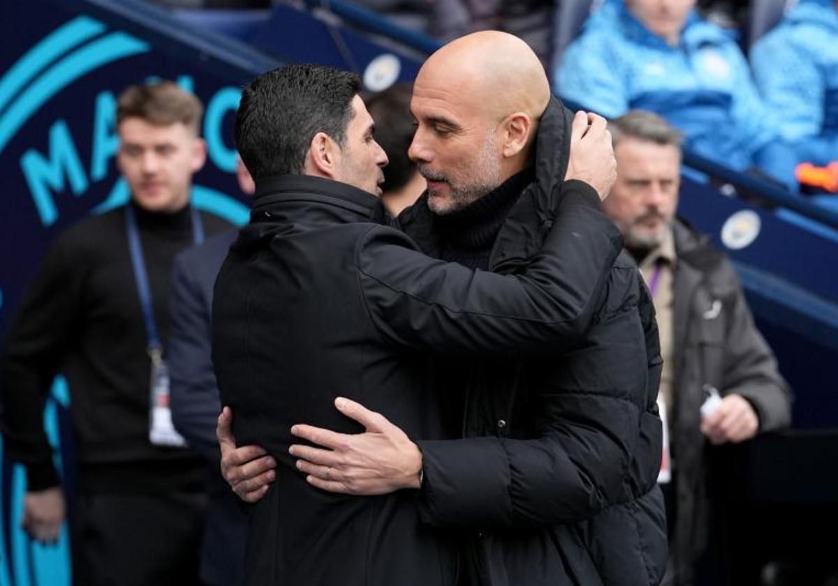 MIkel Arteta y Pep Guardiola, en un partido de la Premier League