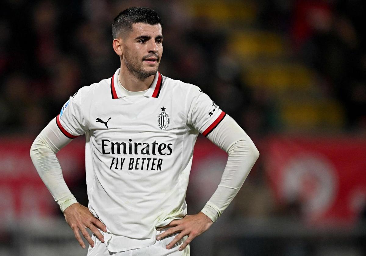 Álvaro Morata, con el Milan en el encuentro contra el Monza