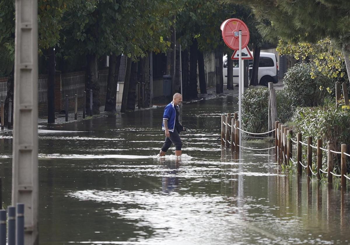 Zona inundada por las lluvias en Castelldefels, Barcelona, ayer.