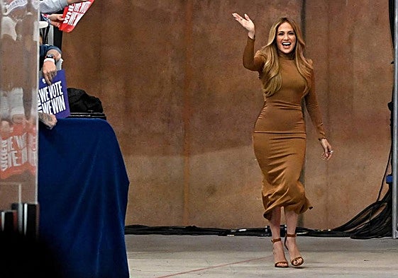 Jennifer López durante un mitin de Kamala Harris.