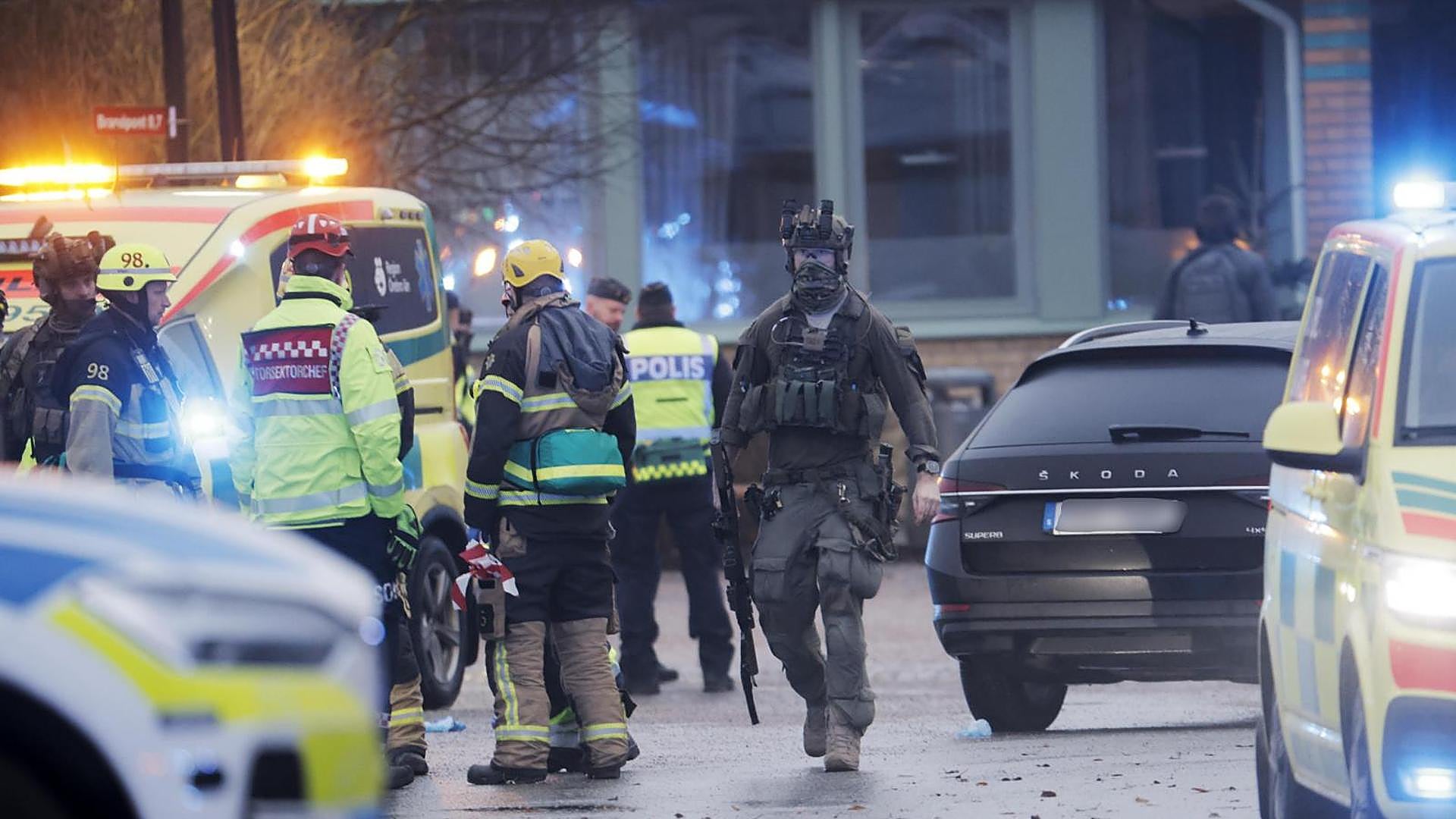 大人の学校での銃撃は、スウェーデンの歴史の中で最悪の攻撃で11人の死者を残します