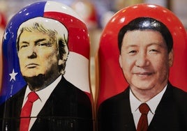 Unas 'matriuskas' de Donald Trump y Xi Jinping, presidente electo de Estados Unidos y líder de China.