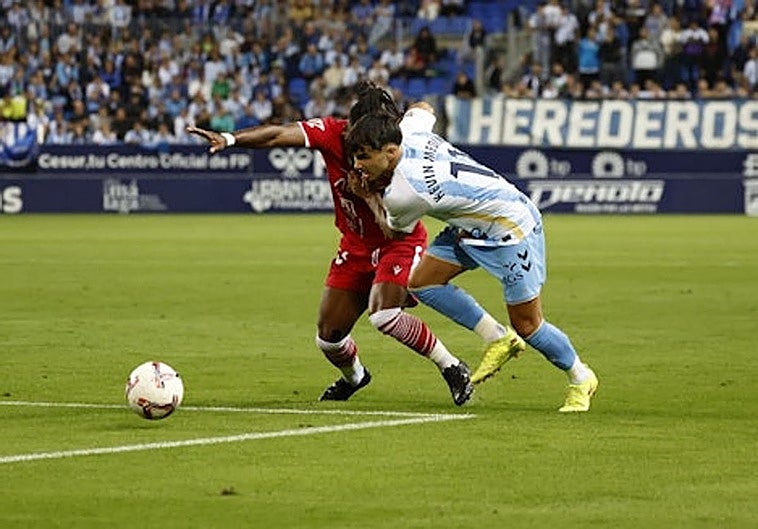 El Málaga logra su segunda victoria consecutiva y hunde al Cartagena