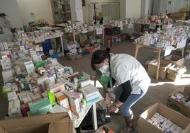 La 'farmacia' del hospital de campaña, que funciona en Catarroja.