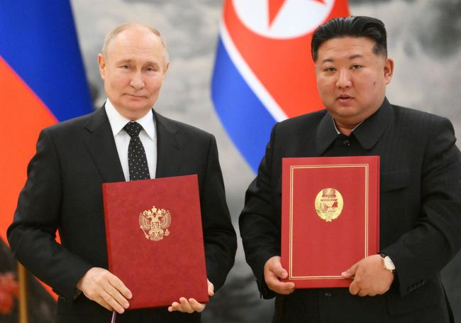 Vladimir Putin junto a Kim Jong Un durante la visita del presidente ruso a Pyongyang el pasado mes de junio.