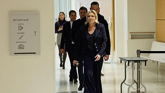 La Fiscalía francesa pide inhabilitar a Marine Le Pen durante cinco años