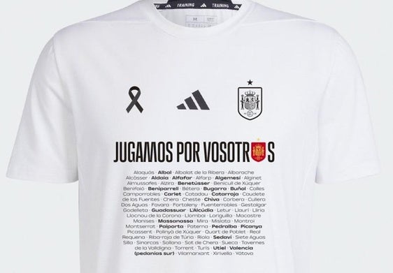 Los afectados por la DANA, homenajeados por la selección con una camiseta especial