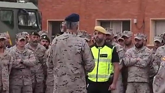 Militar y deportista, el héroe de la riada que habló con el Rey