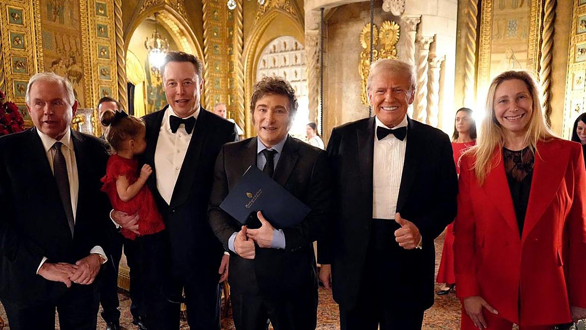 トランプとマイレイ、初対面で称賛に満ちる