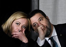 La primera ministra italiana, Giorgia Meloni, y su socio Matteo Salvini, en una imagen de archivo.