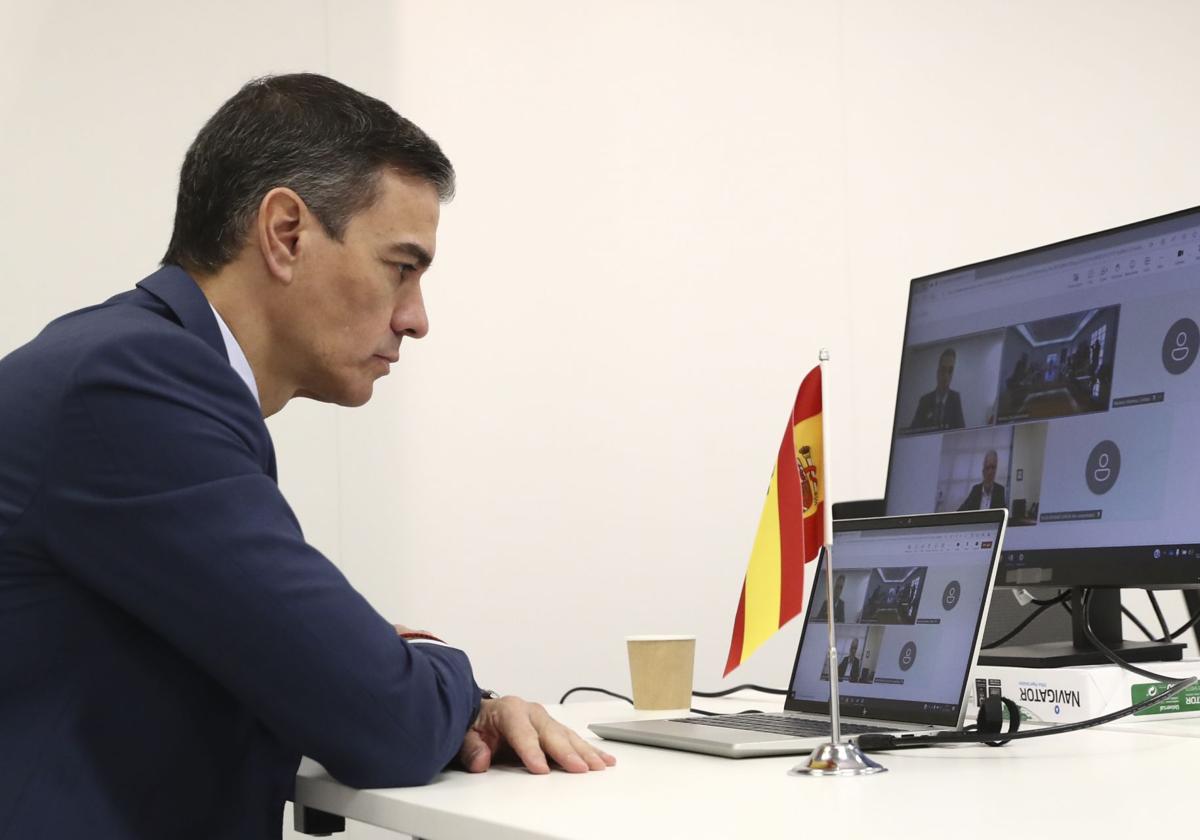 Pedro Sánchez preside telemáticamente el comité de seguimiento de la crisis de la DANA.