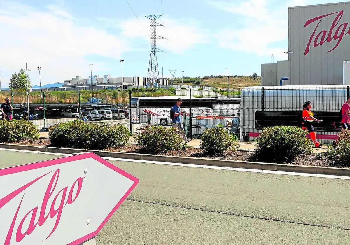 Talgo tiene una planta con 700 empleados en la localidad alavesa de Rivabellosa.