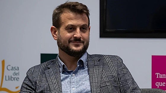 «España podría haber sido un reducto posfranquista o una revolución de la izquierda rupturista»
