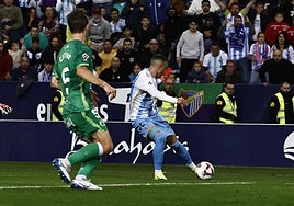 El Málaga frena al Racing con tablas sin goles