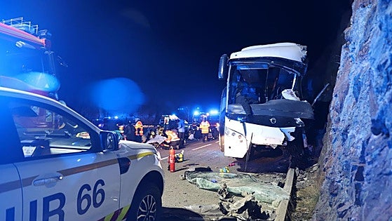 Al menos dos muertos al accidentarse un autobús en los Pirineos franceses