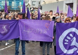 El nombre de Leonor, en una de las pancartas de la concentración de este domingo en Pasajes (Guipúzcoa).