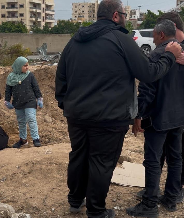 Imagen secundaria 2 - Fosas temporales para libaneses caídos