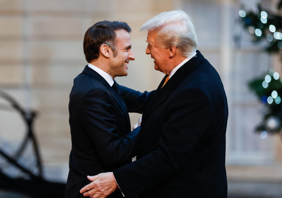 Trump saluda a Macron a su llegada a la reapertura de Notre Dame