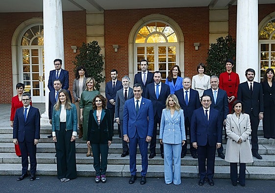 Pedro Sánchexz con su actual Gobierno