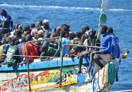 Llegada de un cayuco a El Hierro